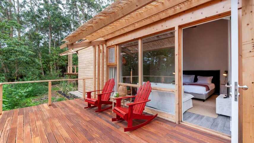 Hotel-cabanas-da-viscondessa-holzbungalow-terrasse