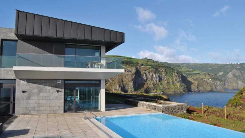 Hotel-das-flores-poolbereich-meerblick