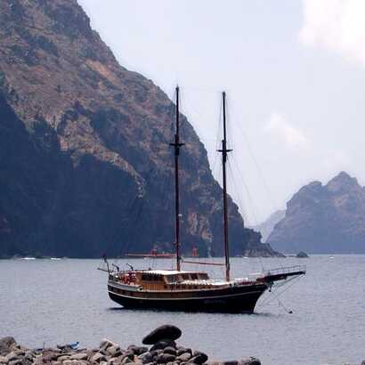 Karavelle-madeira-bucht-anlegen-bootstour