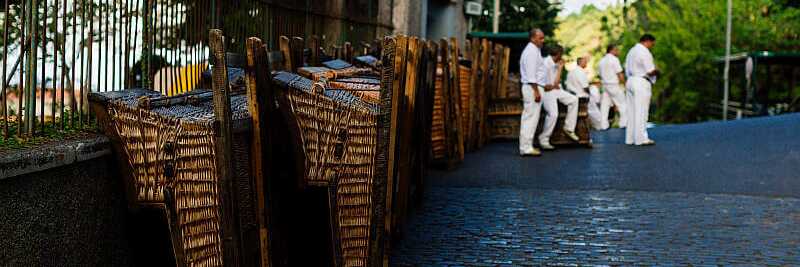 Die Korbschlittenfahrt hat lange Tradition auf Madeira
