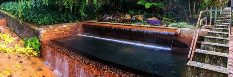 Inmitten der Natur: die Thermalbecken der Poca da Dona Beija