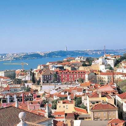 Entdecken Sie Lissabon bei einer Stadtführung mit traumhaften Ausblicken über die Stadt und den Tejo.