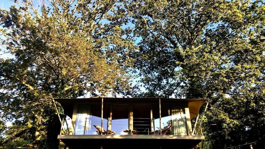 Tent-privilege-1