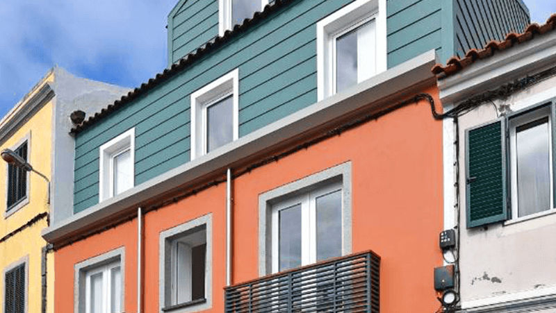 Casa-da-baia-fassade-zentral-pico