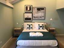 Perfekt eingerichtetes Doppelzimmer mit maritimem Flair und gemütlicher Atmosphäre – ideal für erholsame Nächte bei picotours.