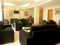 Hotel Matriz auf Sao Miguel, einladender Lounge-Bereich mit bequemen Sitzgelegenheiten für entspannte Stunden.