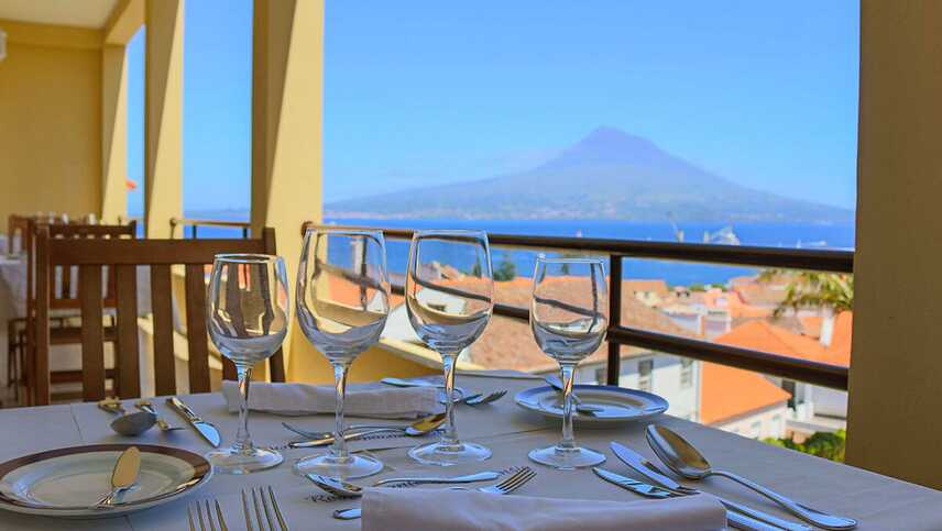 Hotel-horta-restaurant-terrasse-picoblick