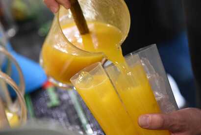 Poncha ist das typische Getränk Madeiras