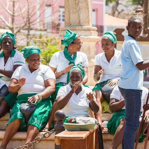 Praia Kap Verde - Frauen trommeln