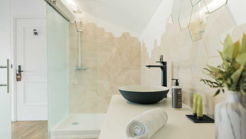 Volcanic-charming-house-badezimmer-modern