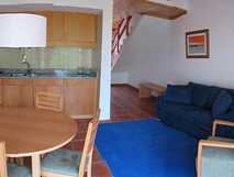 Nossa Senhora da Estrela auf Sao Miguel – Gemütliche Ferienwohnung mit moderner Küche und entspannendem Wohnbereich, ideal für Ihren Urlaub bei picotours.