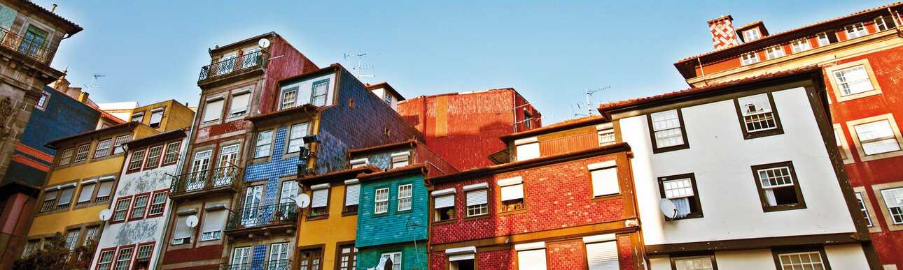 Bunte Häuser in Porto