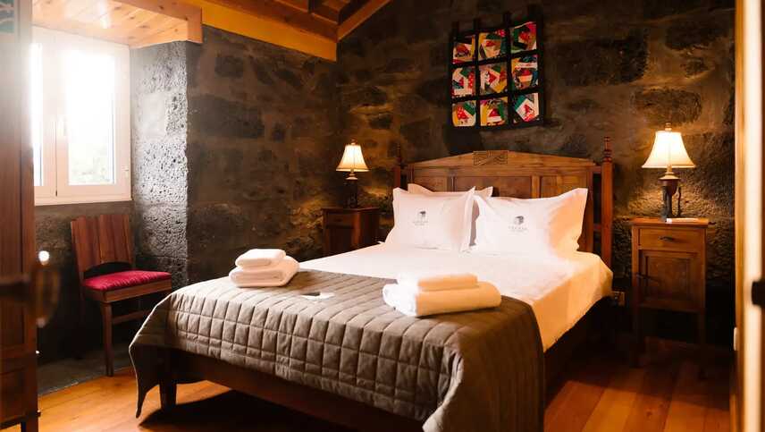 Adegas-do-pico-schlafzimmer