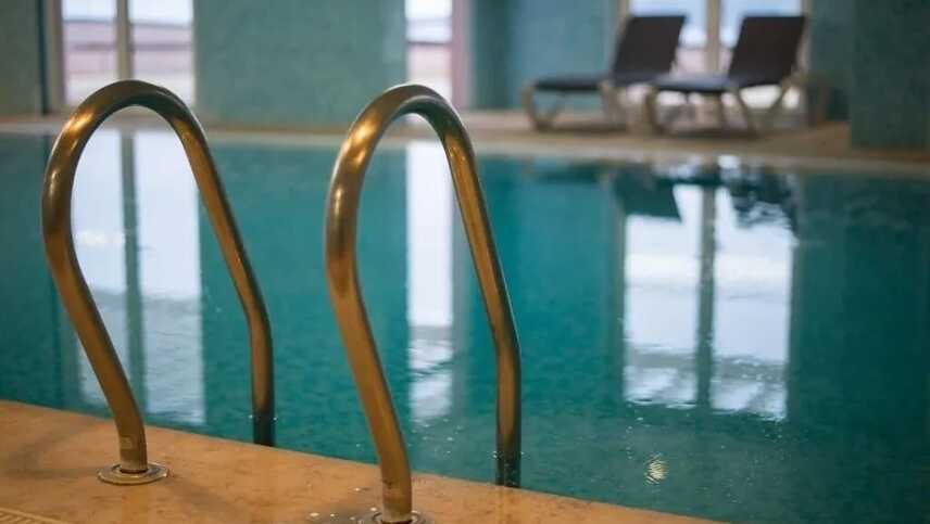 Hotel-faial-garden-indoor-pool