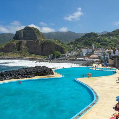 Naturschwimmbad-porto-da-cruz-madeira