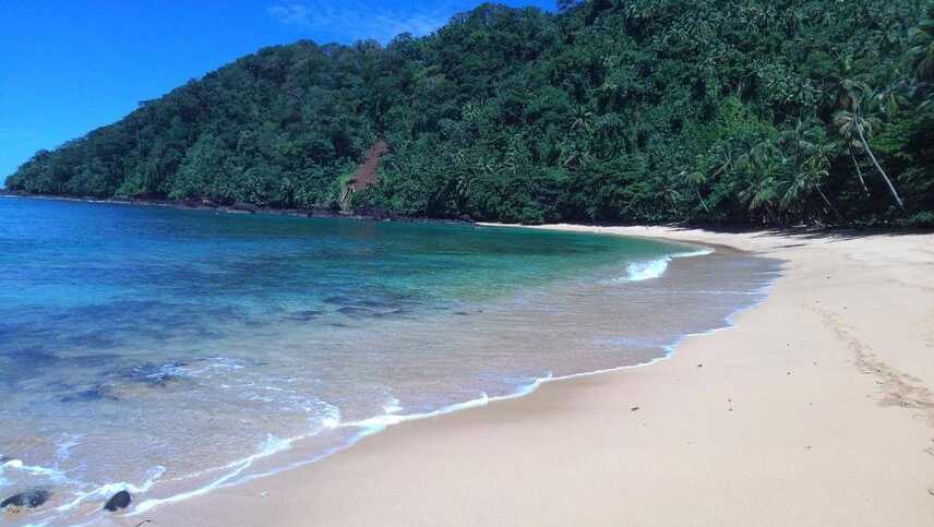 Omali-strand-30605225