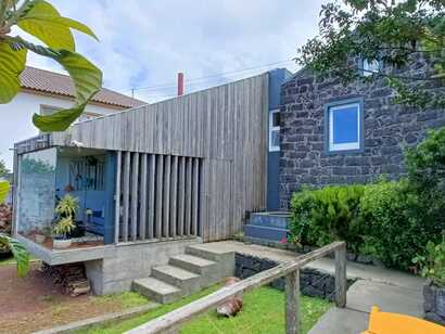 Tradicampo - Casa da Talha auf Sao Miguel, stilvolles Ferienhaus mit moderner Architektur und idyllischem Garten für erholsame Urlaubstage.