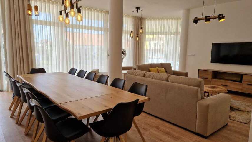 Mil-e-uma-noites-santa-cruz-das-flores-wohnbereich