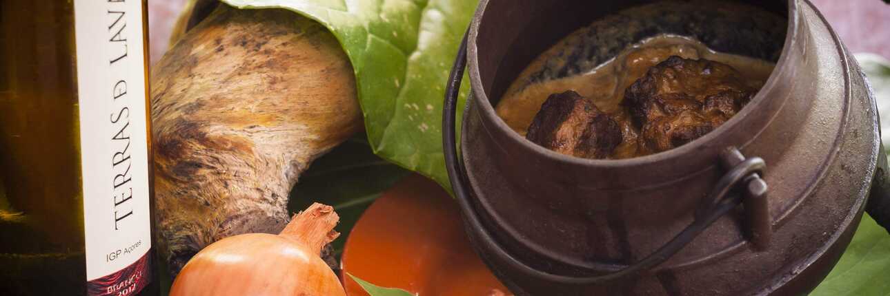 Das typische Schmorgericht Alcatra ist weit über die Grenzen von Angra do Heroismo hinaus bekannt