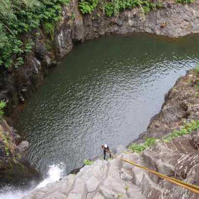 Canyoning-wasserfall-tour-flores