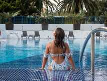 Hotel Azoris Royal Garden auf Sao Miguel, entspannter Poolgenuss in tropischer Atmosphäre bei picotours.