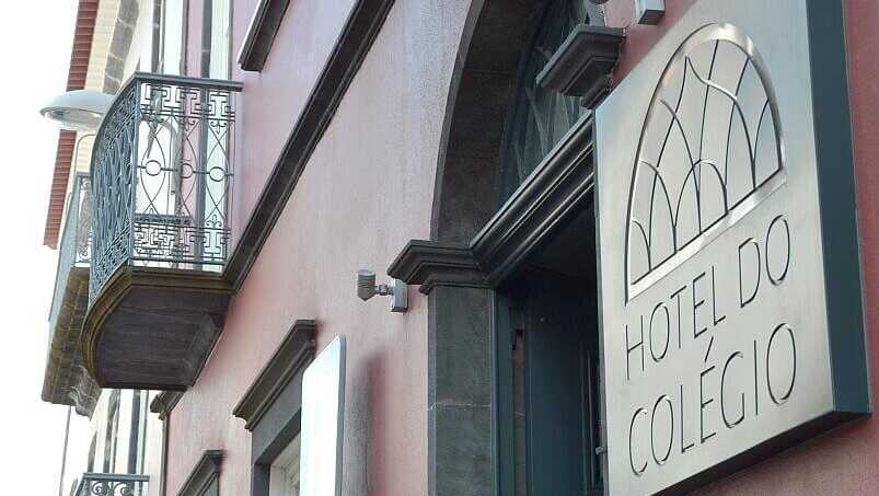 Hotel-do-colegio-eingang-detail