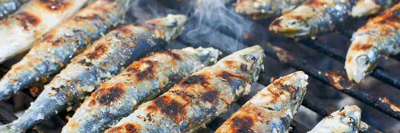 Ein Grill voller Fische!