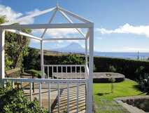 Quinta da Meia Eira – idyllische Gartenoase mit Blick auf den Pico und den Atlantik, perfekter Ort zum Entspannen auf Faial.