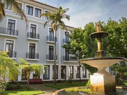 Hotel-azoris-angra-garden-hotel-gartenbrunnen