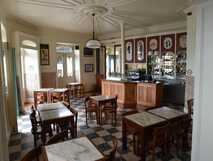 International Azores Boutique Hotel auf Faial, einladender historischer Frühstücksraum mit stilvollem Ambiente und charmantem Flair.