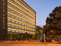 HF Hotel Tuela Porto-Beleuchtete Außenfassade