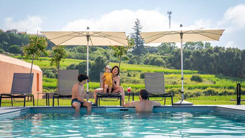 Palacio-santa-catarina-hotel-azoren-pool-familie