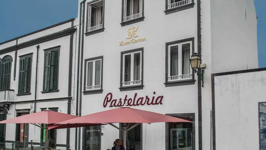 Hotel-horta-garden-stadthaus-mit-pastelaria