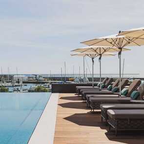 Marina-atlantico-hotel-pool-marina-aussicht