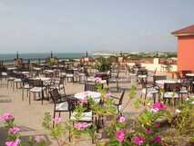 Hotel Royal Decamaron auf Boa Vista, großzügige Sonnenterrasse mit Meerblick