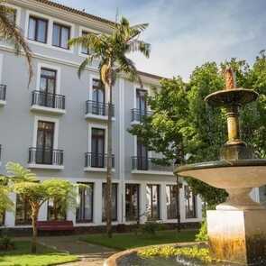 Hotel-azoris-angra-garden-hotel-gartenbrunnen