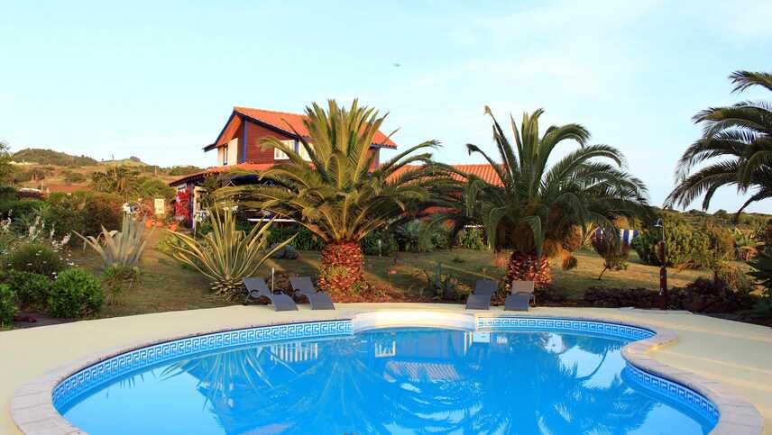 Ozimbreiro-poolgarten-ferienunterkunft-azoren