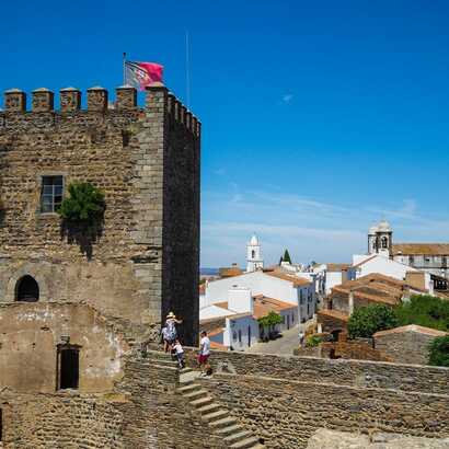 Photo-1694429908976-0825ff3154fb