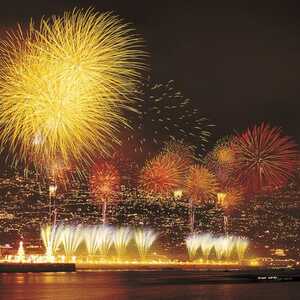Feuerwerk im Hafen von Ponta Delgada