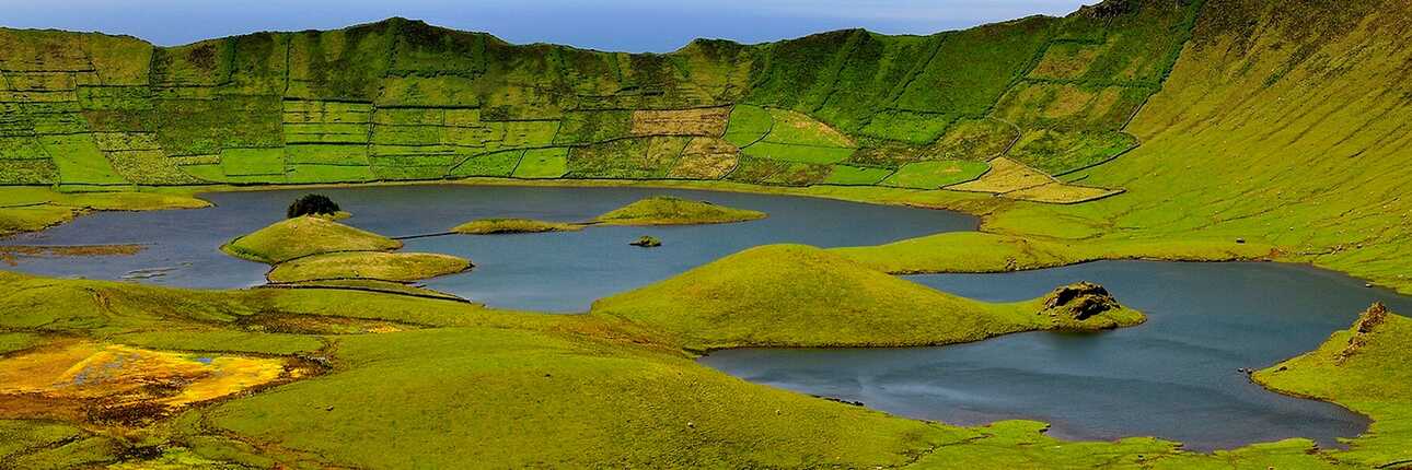 Wichtigste Sehenswürdigkeit der Azoreninsel Corvo ist die riesige Caldera