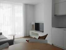 Pero de Teive Bay Aparthotel auf Sao Miguel, modernes und helles Apartment mit komfortabler Ausstattung und gemütlichem Wohnbereich.