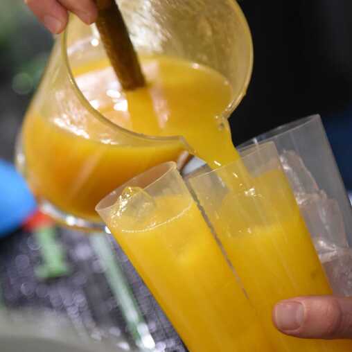 Poncha ist das typische Getränk Madeiras