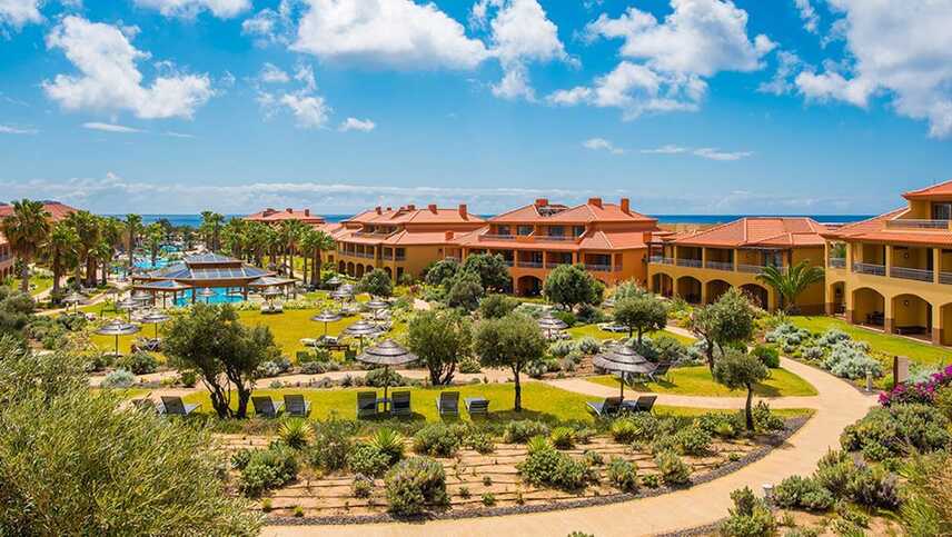 21-all-inclusive-hotel-porto-santo-outside