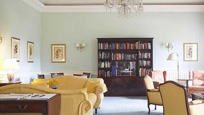 Casa-velha-paleiro-bibliothek