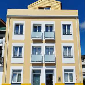 Horta-bay-fassade-faial