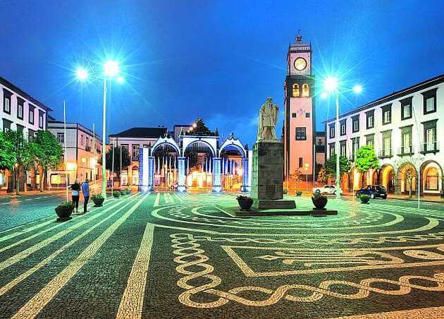 Die vielleicht schönste Nacht auf den Azoren - Silvester in Ponta Delgada